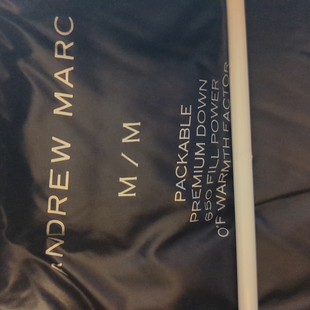 Down Jacket - Picture 3 of 4